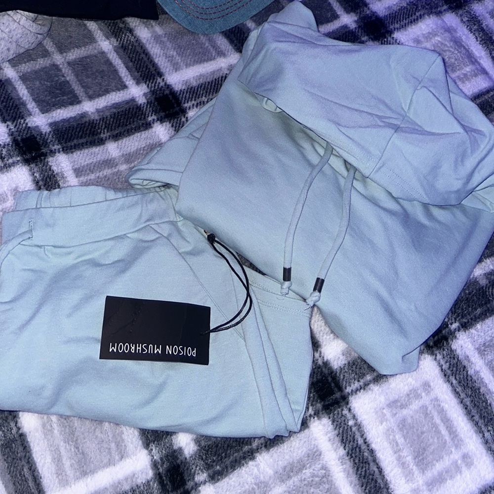 POISON MUSHROOM SHORT &SWEATSHIRT SET